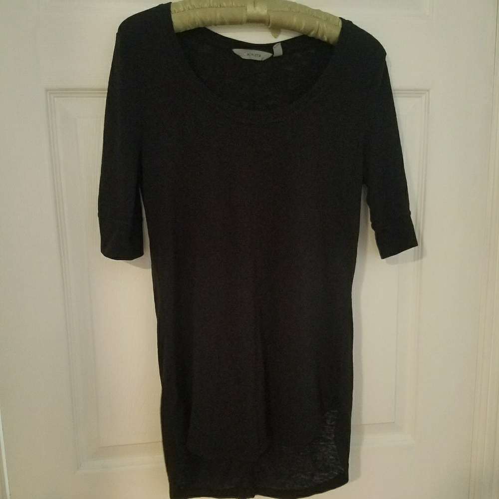 Black athleta breeze top small